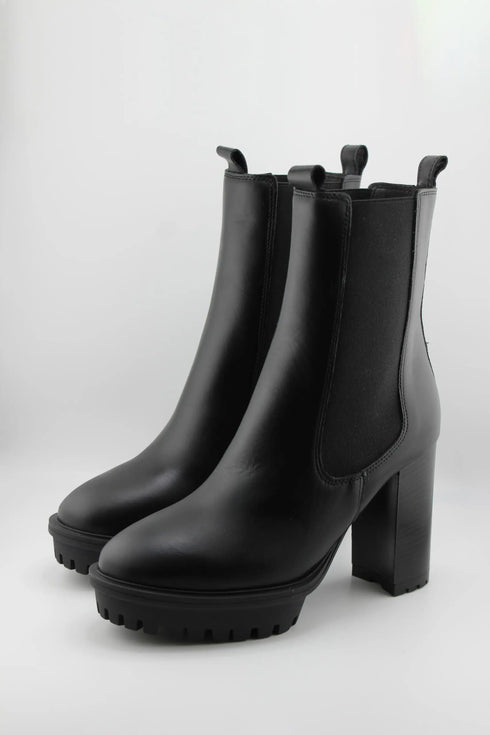 Sante Chunky Heel Leather Ankle Boot